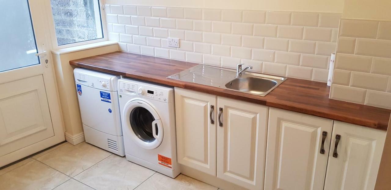 3 Bedroom Newly Furnished Cork City Eksteriør bilde
